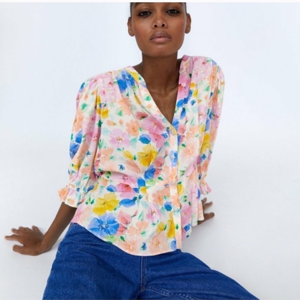 NWT Zara Floral Printed Blouse with‎ Jewel Buttons Blogger Favorite Balletcore